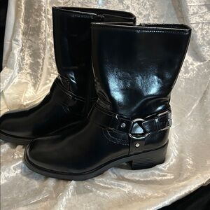 NWOB DOLCE VITA HARNESS STRAP RIDING BOOTS 7.5